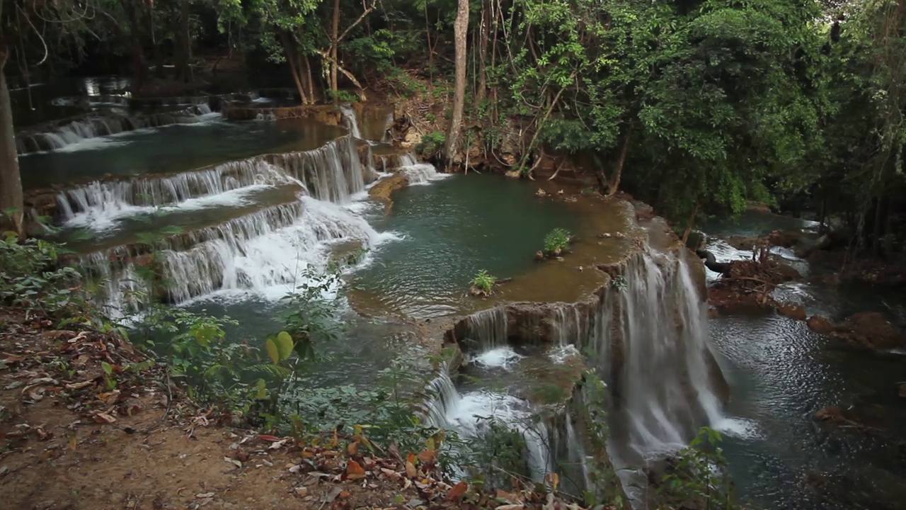 Huay Mae Kamin瀑布视频素材