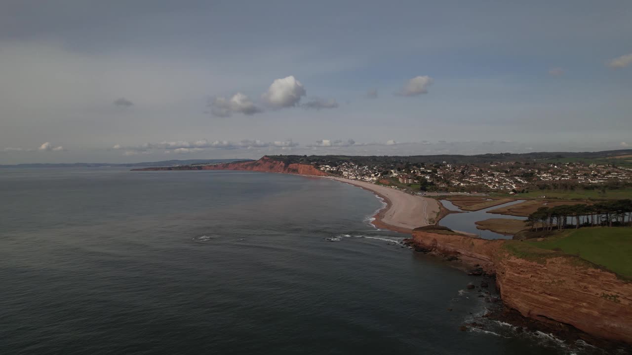 Budleigh Salterton，德文郡- 4K空中无人机镜头视频素材