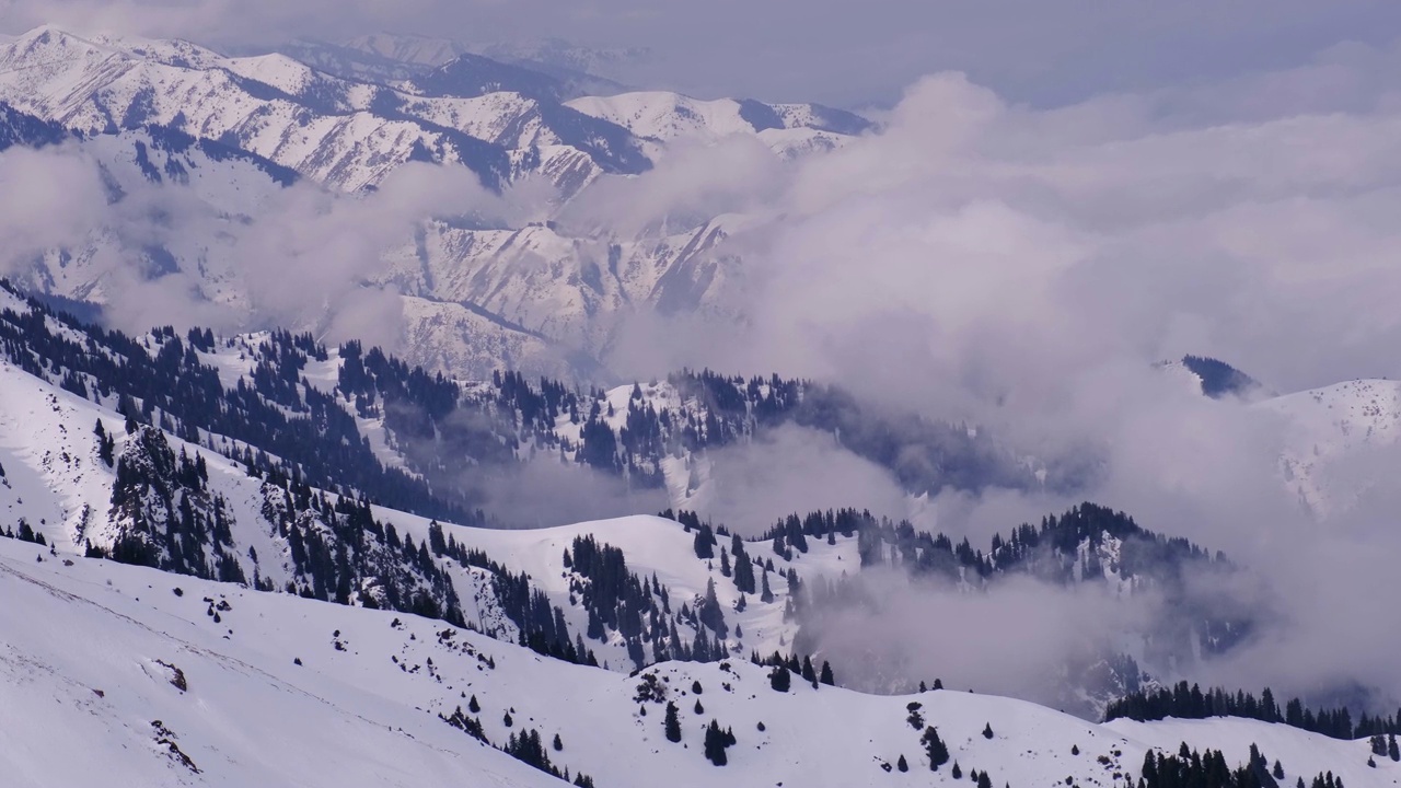 冬季山岭雪云视频素材