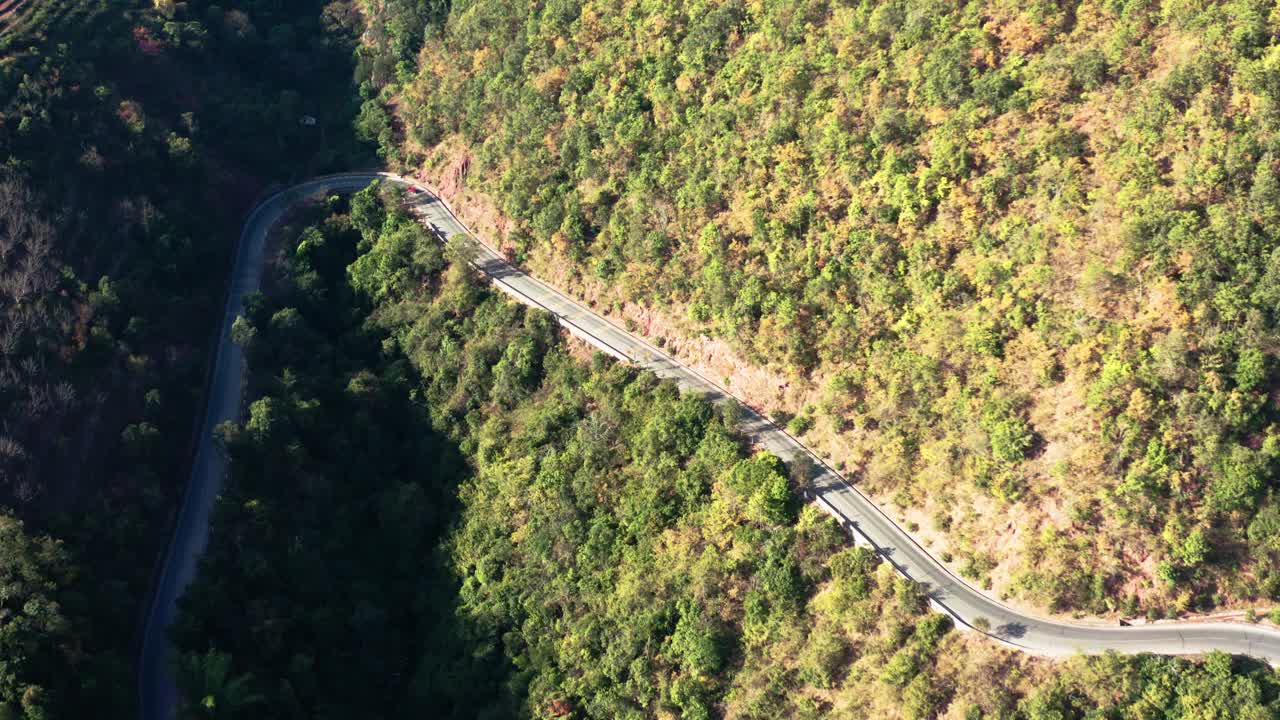 山路鸟瞰图视频素材