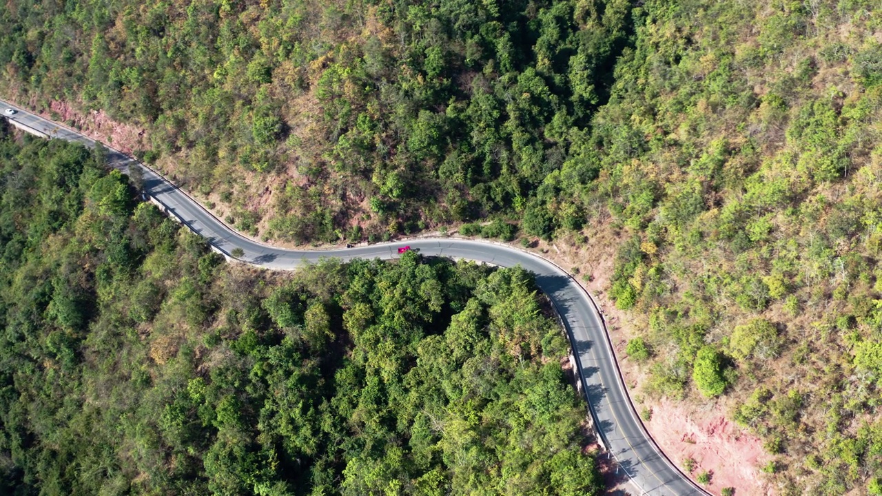 山路鸟瞰图视频素材