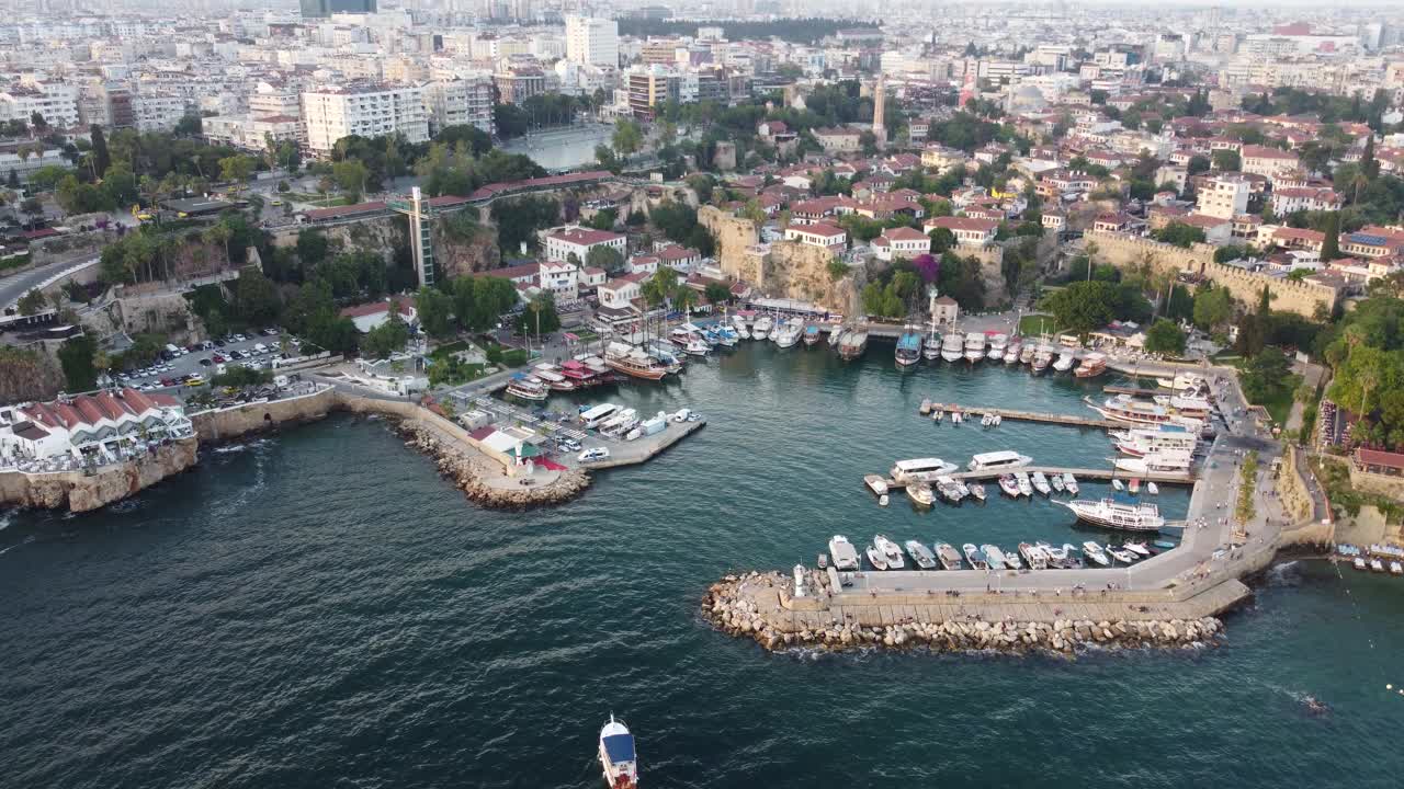 Antalya Kaleiçi Türkiye eski şehir antik tarihi yat liman marina 4k video视频素材