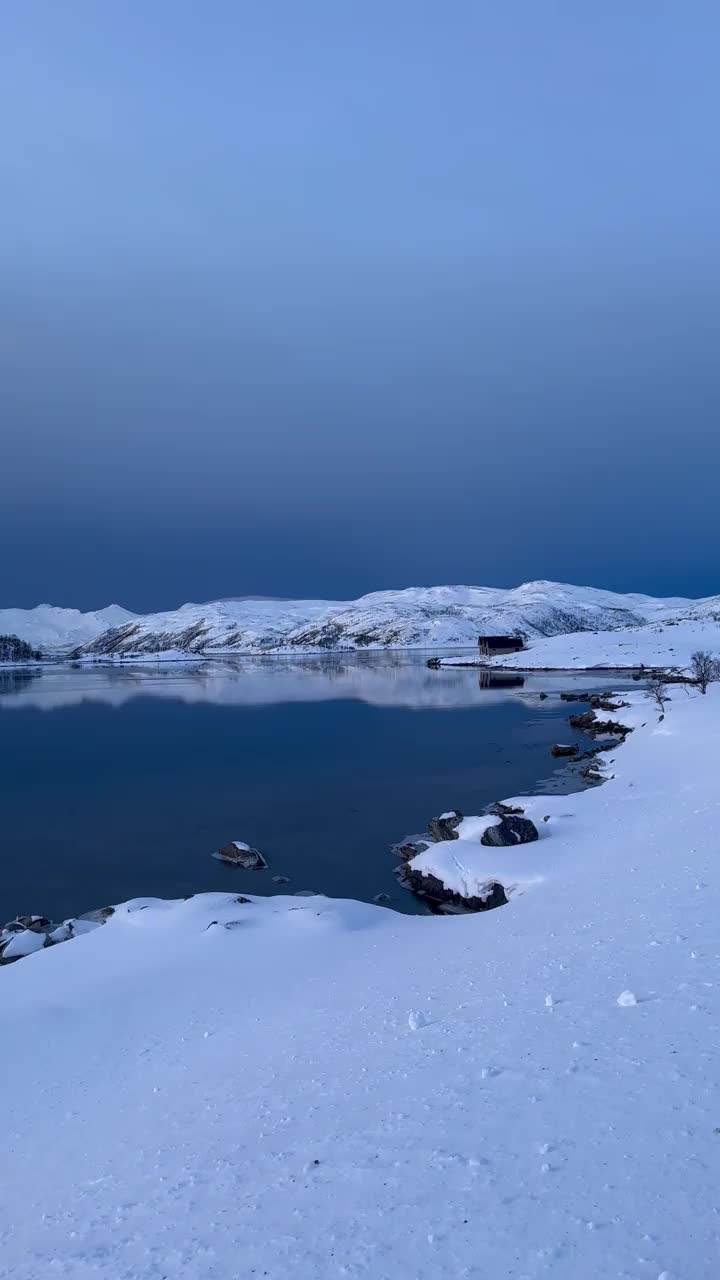 挪威特罗姆瑟的雪景和海岸线视频素材