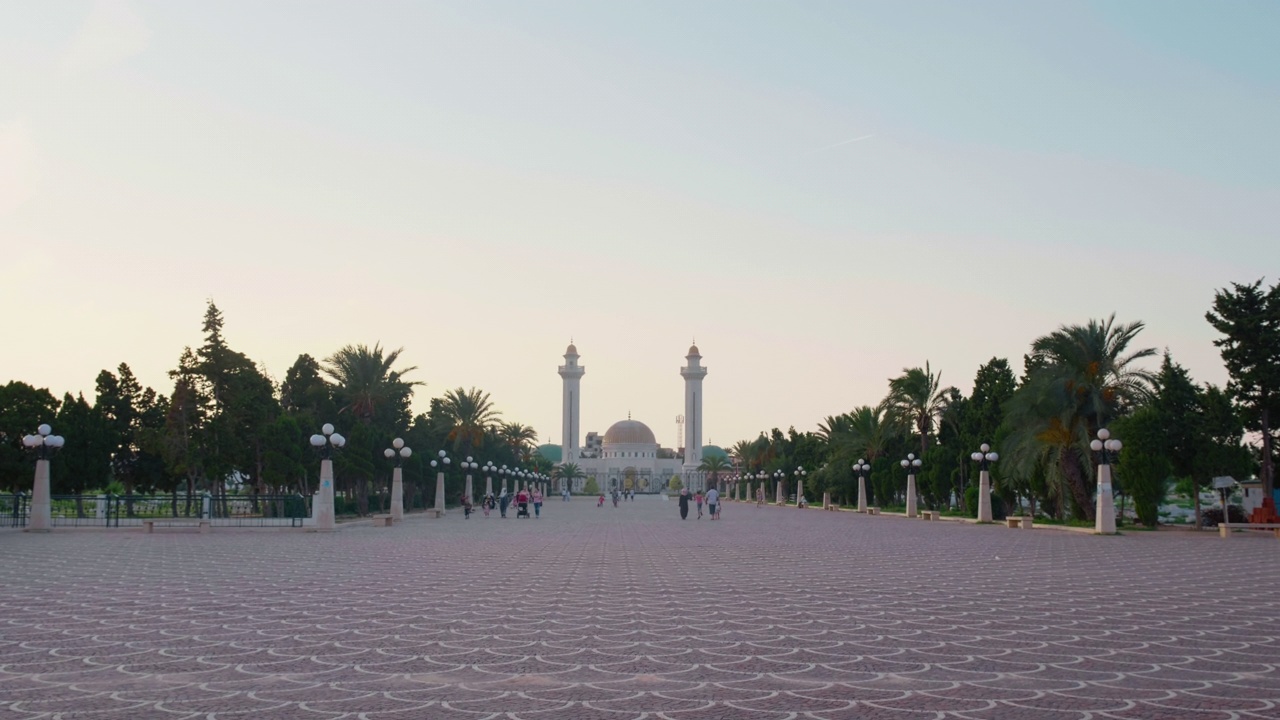 来自突尼斯的Habib Bourguiba陵墓的Espalanade视频素材