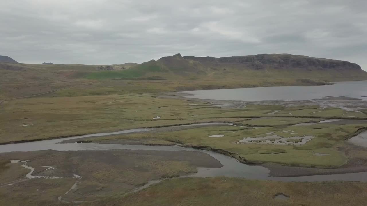 冰岛的阿尔夫特峡湾视频素材