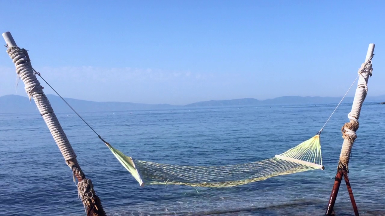 夏天海滩上的吊床视频下载