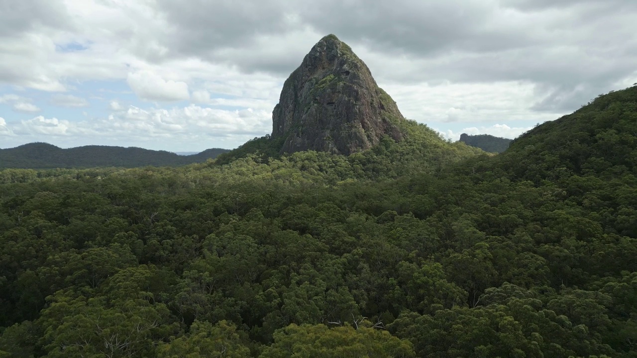 Tibrogaragan山，玻璃屋山，阳光海岸，澳大利亚视频素材