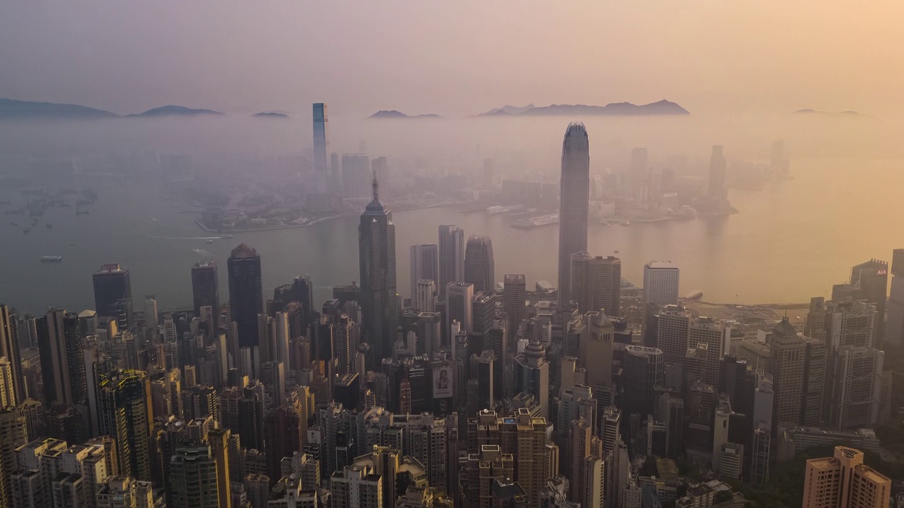 日出时分的香港城市天际线视频素材