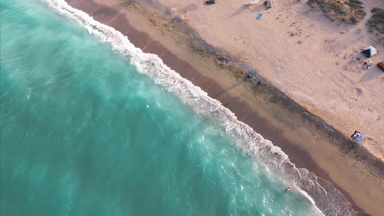 黑海的蓝绿色海水视频下载