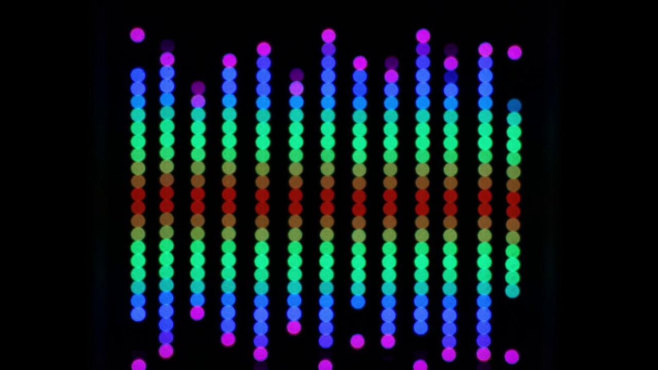 4k抽象Led面板光像素化多色抽象光泽表面-音频运动背景视频素材