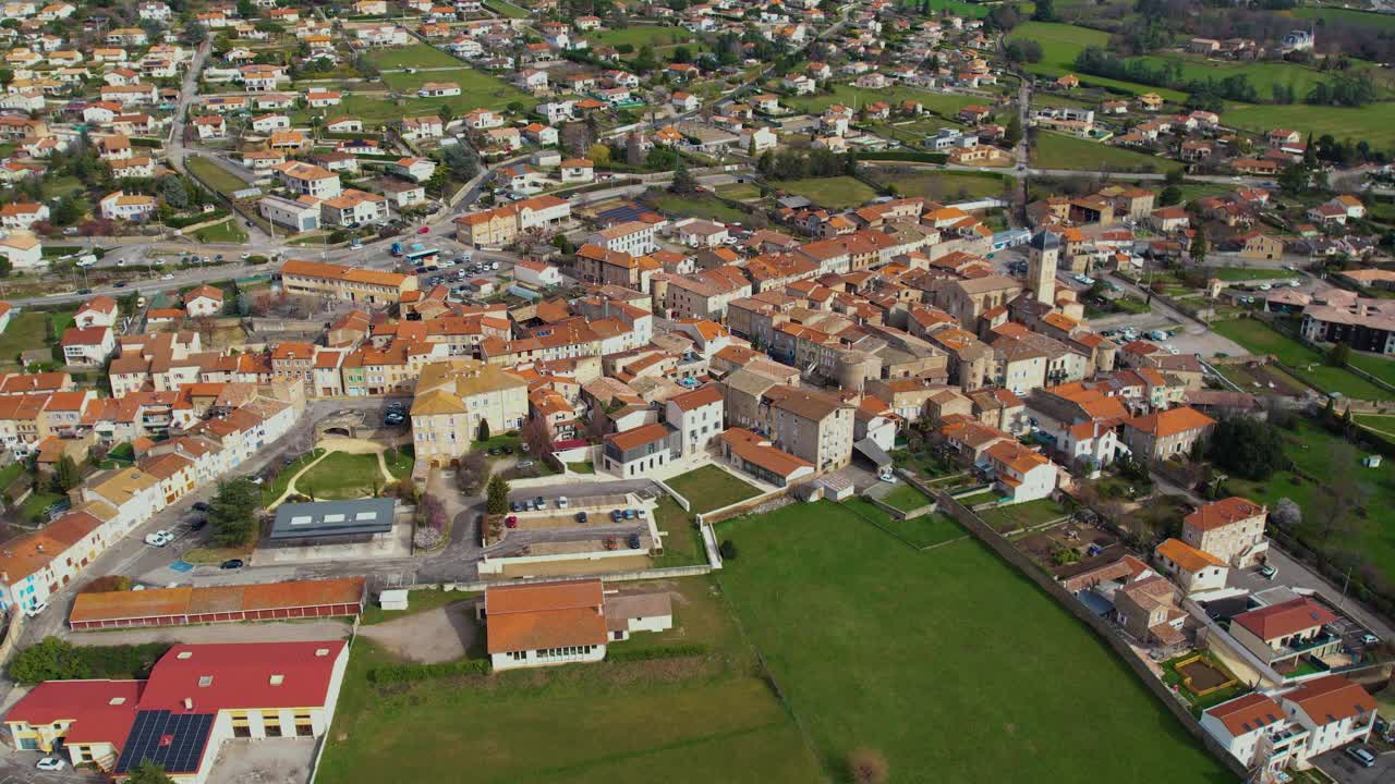 Aerial view of the village Boulieu-lès-Annonay in France视频素材