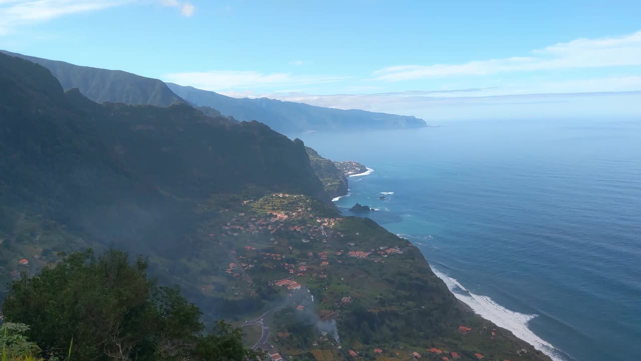 大西洋马德拉岛的海岸。鸟瞰图视频素材