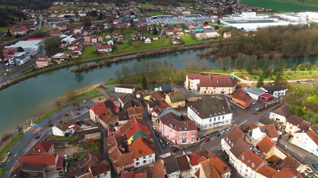 Pays-de-Clerval o城市鸟瞰图视频素材