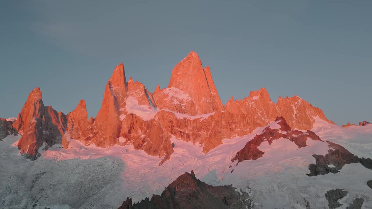 Sunrise at El Chaltén, Patagonia视频素材