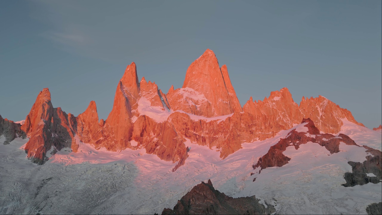 Sunrise at El Chaltén, Patagonia视频素材