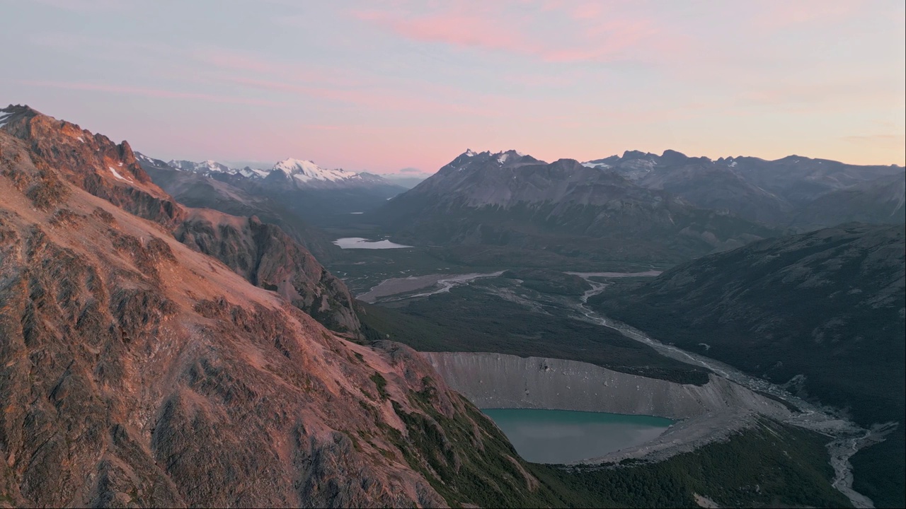 Sunrise at El Chaltén, Patagonia视频素材