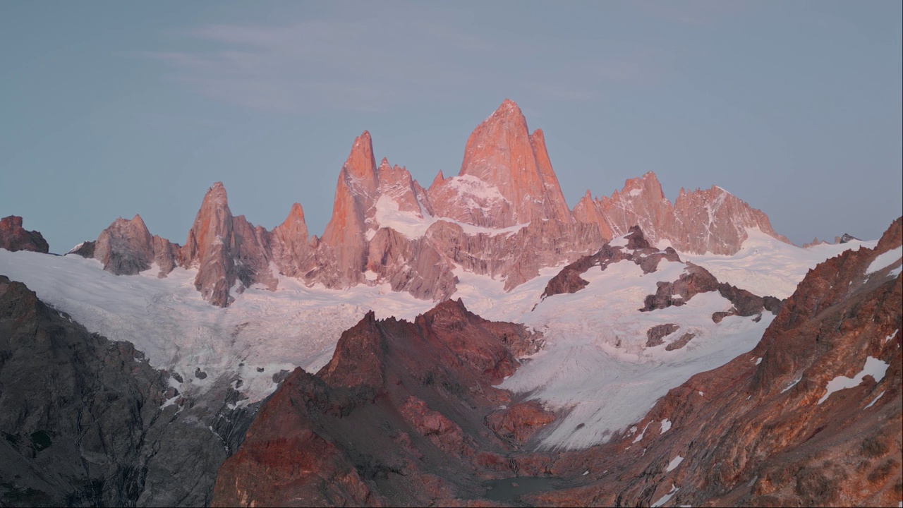 Sunrise at El Chaltén, Patagonia视频素材