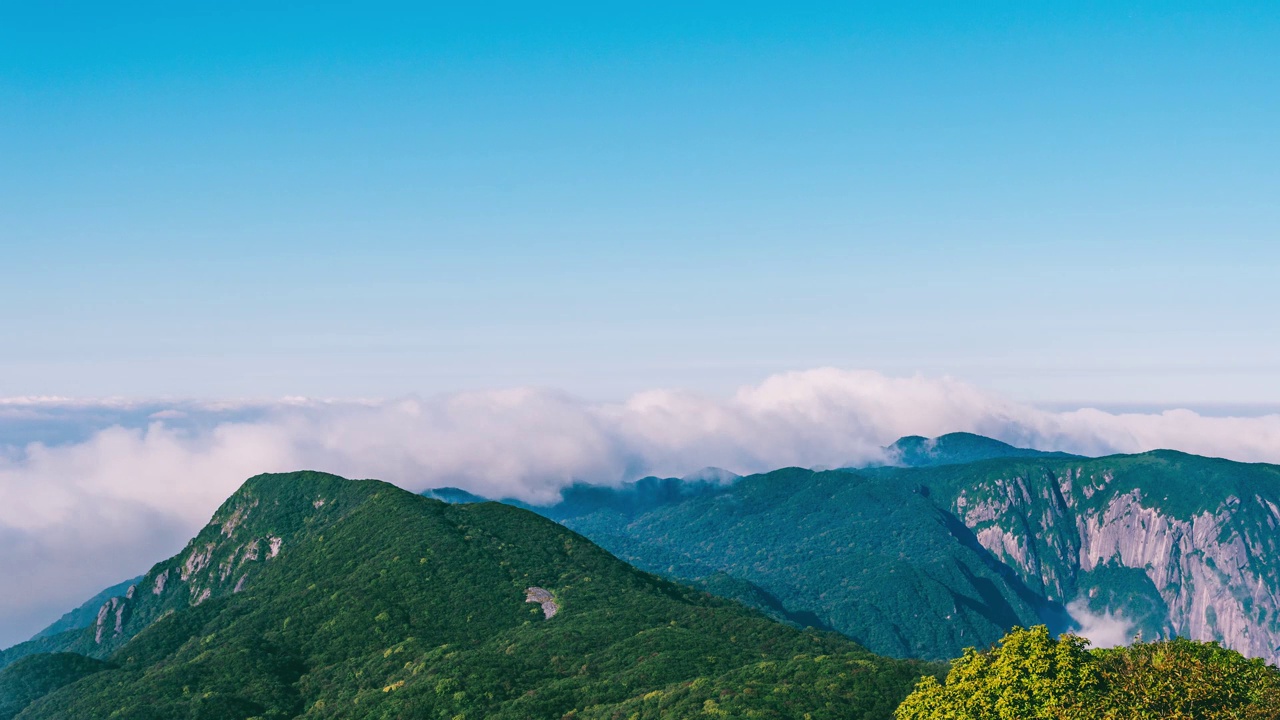 随着时间的推移，中国广西桂林的云和日落的景色视频素材