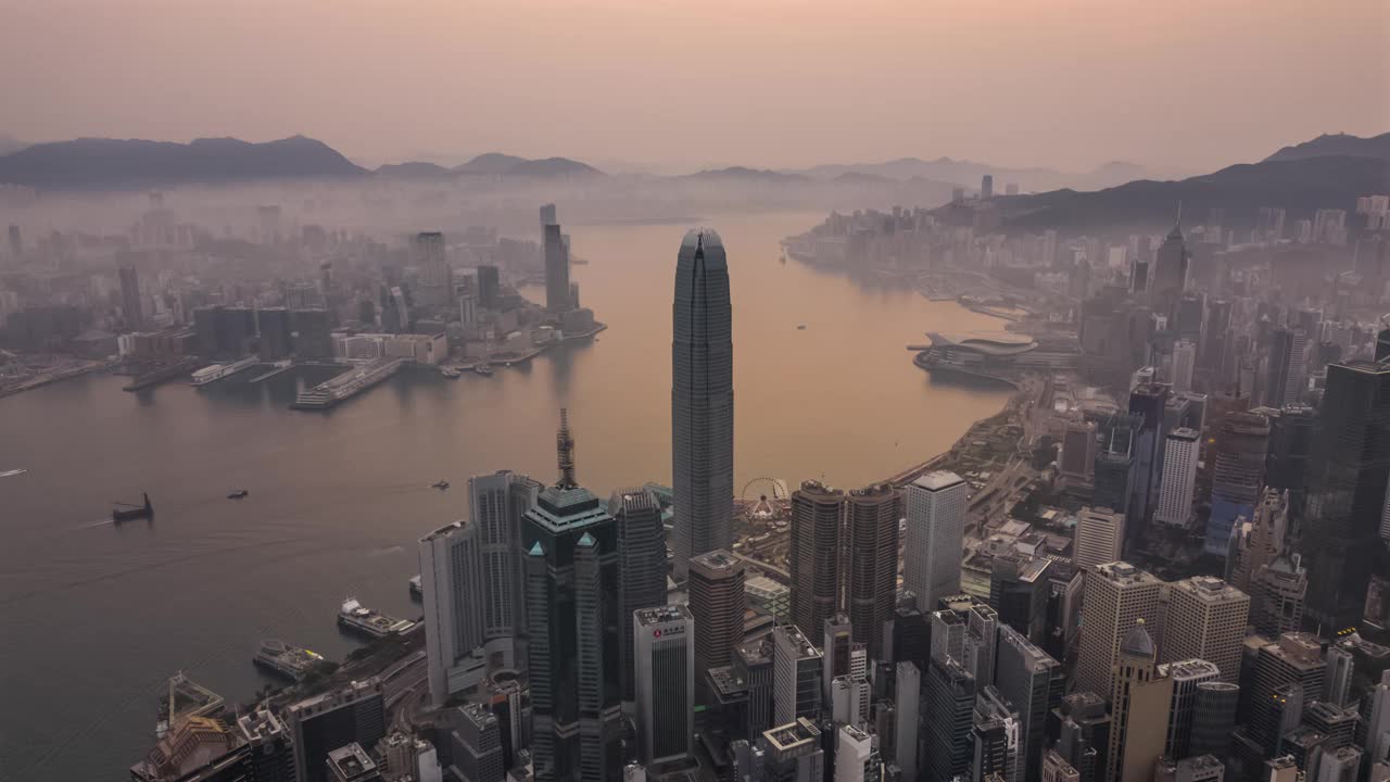 日出时分的香港城市天际线视频素材