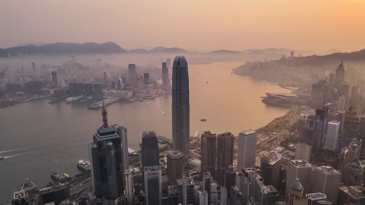 日出时分的香港城市天际线视频素材