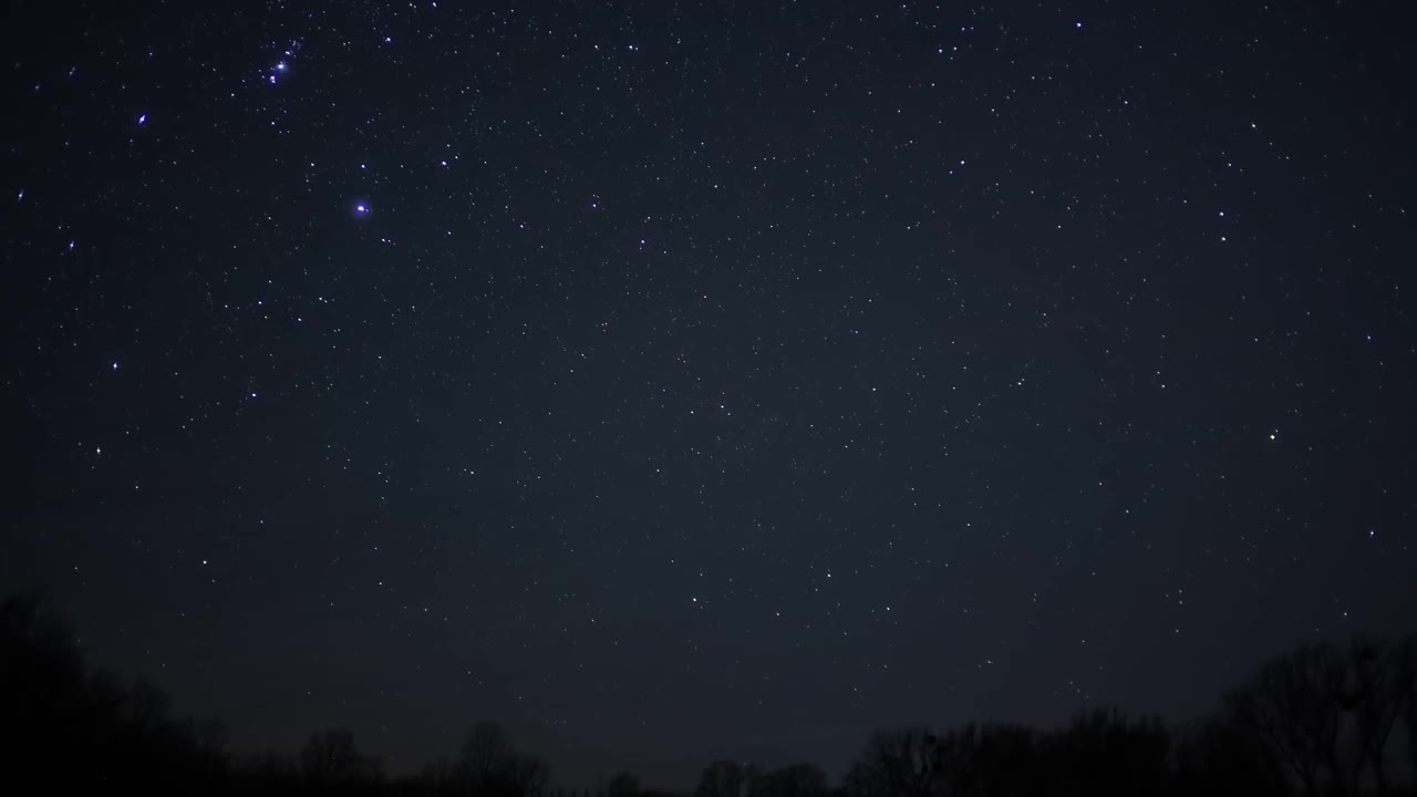 夜空中星星的运动。晚上间隔拍摄。视频素材