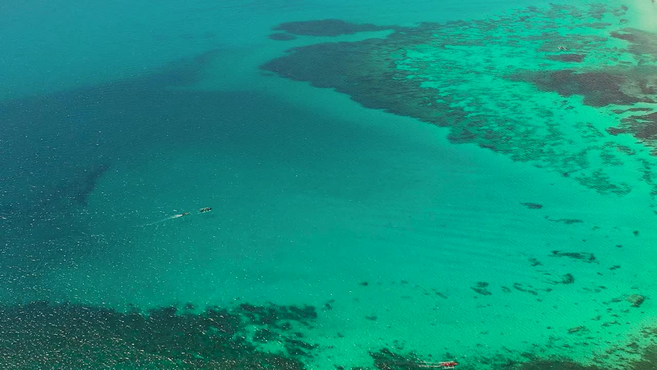 热带海滩鸟瞰图。菲律宾。视频素材