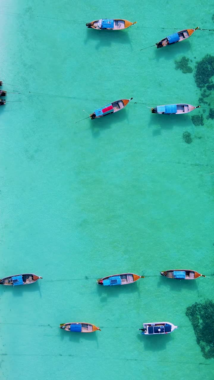 利比岛位于泰国，拥有热带海滩和绿松石色的海洋视频素材