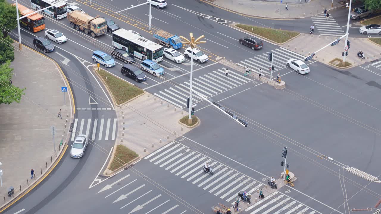 深圳十字路口的道路交通视频素材