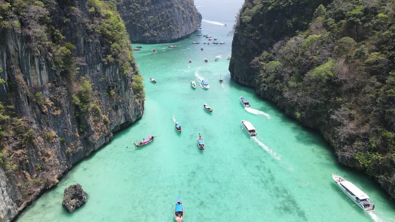 泰国皮皮岛的无人机视角视频下载