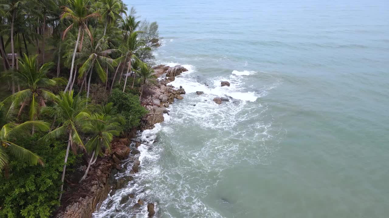 高角度看海背景美丽的大海，鸟瞰热带海洋大海。视频素材