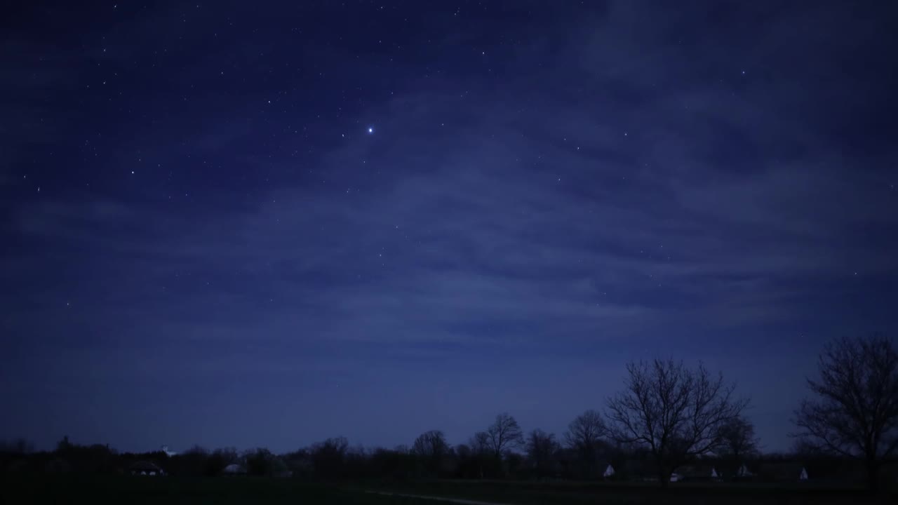 日出时的星空和云彩视频下载