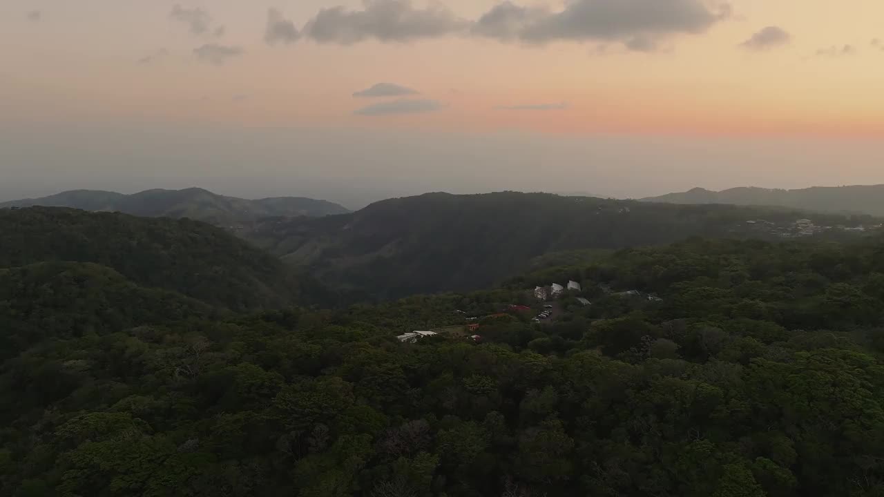 令人难以置信的自然景观-蒙特韦德地区-哥斯达黎加。视频素材