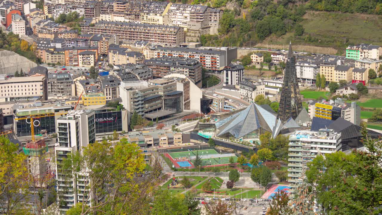 白天安道尔别墅城市景观交通街道观景点顶部全景4k延时安道尔视频素材