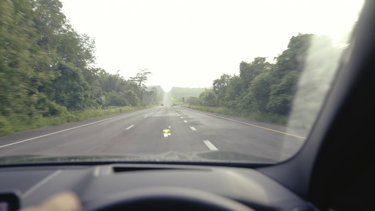 开车上路，旅行背景视频素材