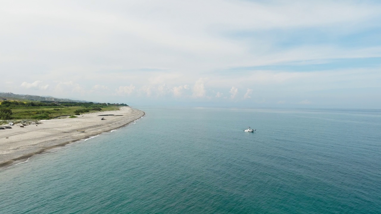 意大利海边平静空旷的海滩视频素材