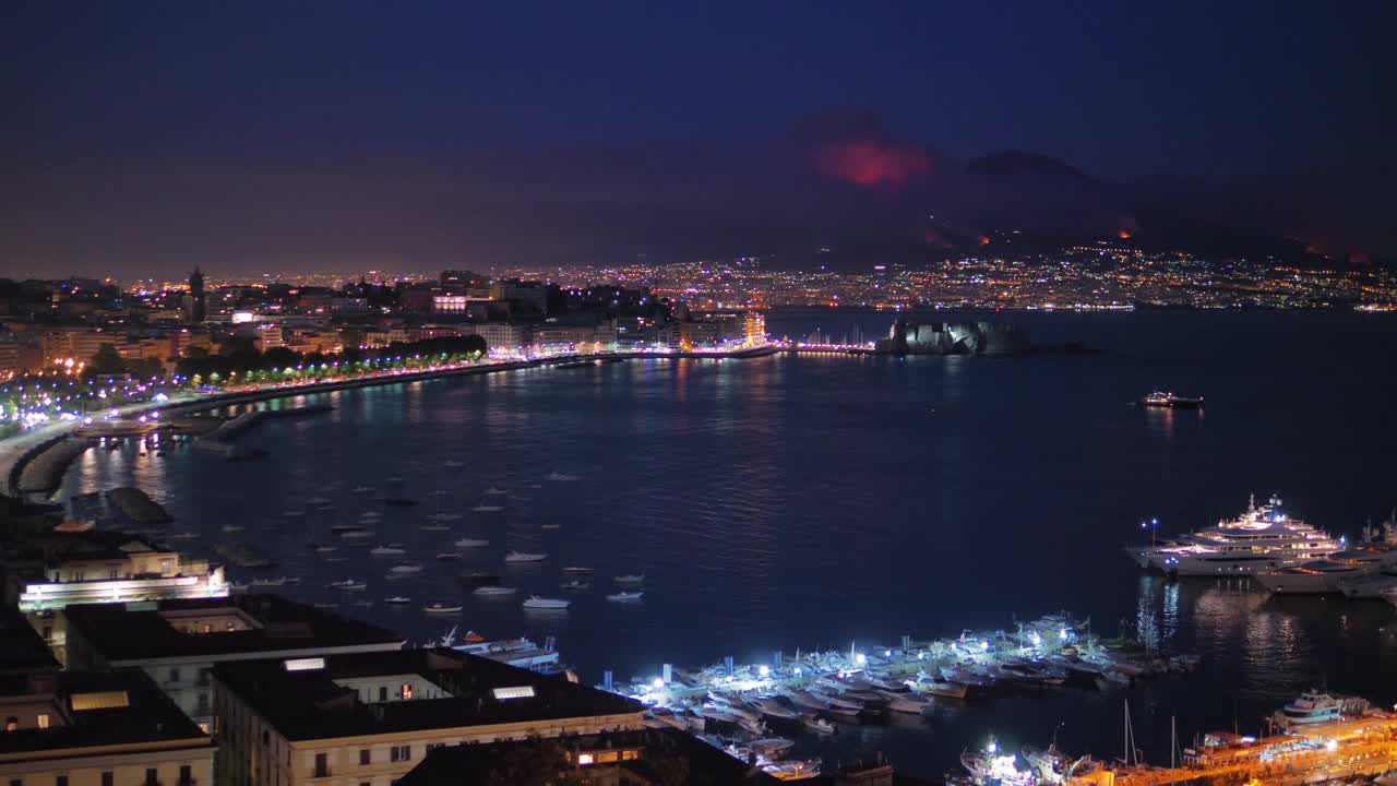 那不勒斯市海湾海滨夜景视频素材