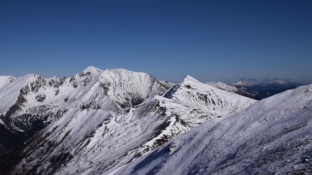 Wölzer陶恩的Hochschwung全景图，从Lachtal，下陶恩，Dachstein和Totes Gebirge，施蒂里亚视频素材