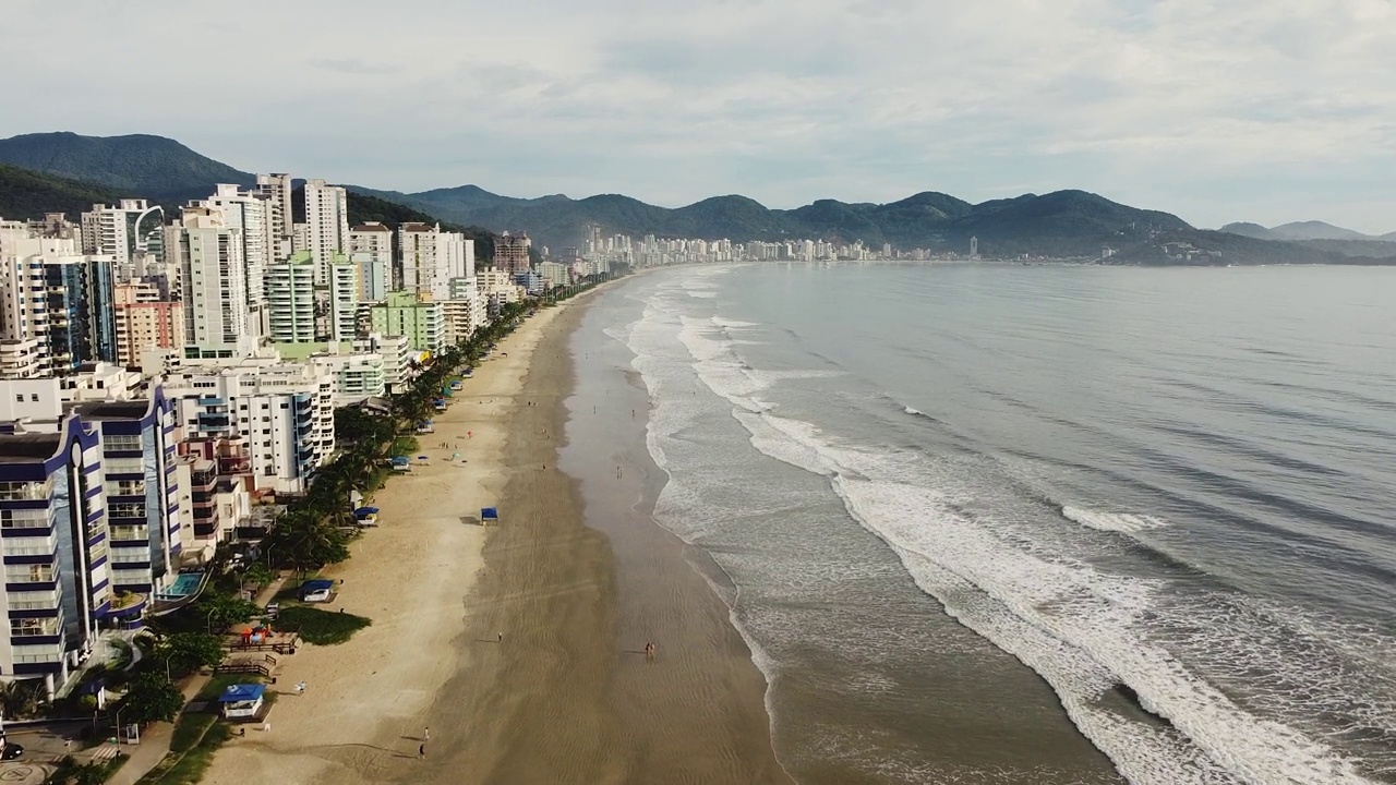 海洋、海浪、沙滩和阳光视频素材