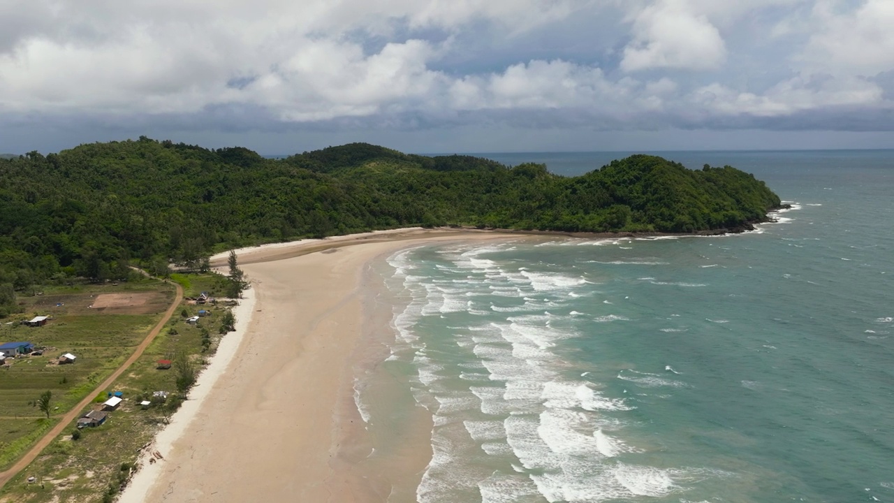 热带沙滩海景。马来西亚婆罗洲,。视频素材