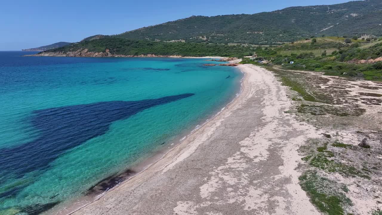 法国科西嘉岛的停滞海滩视频素材