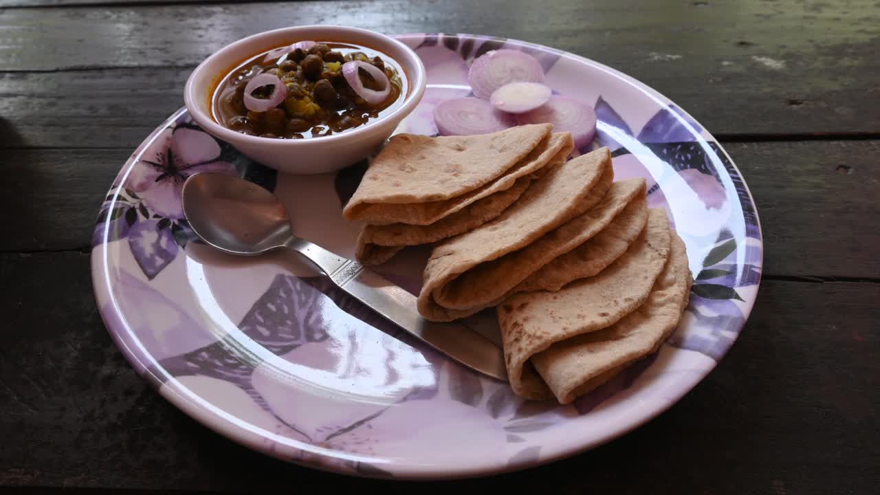 Chana Masala和Roti。视频素材