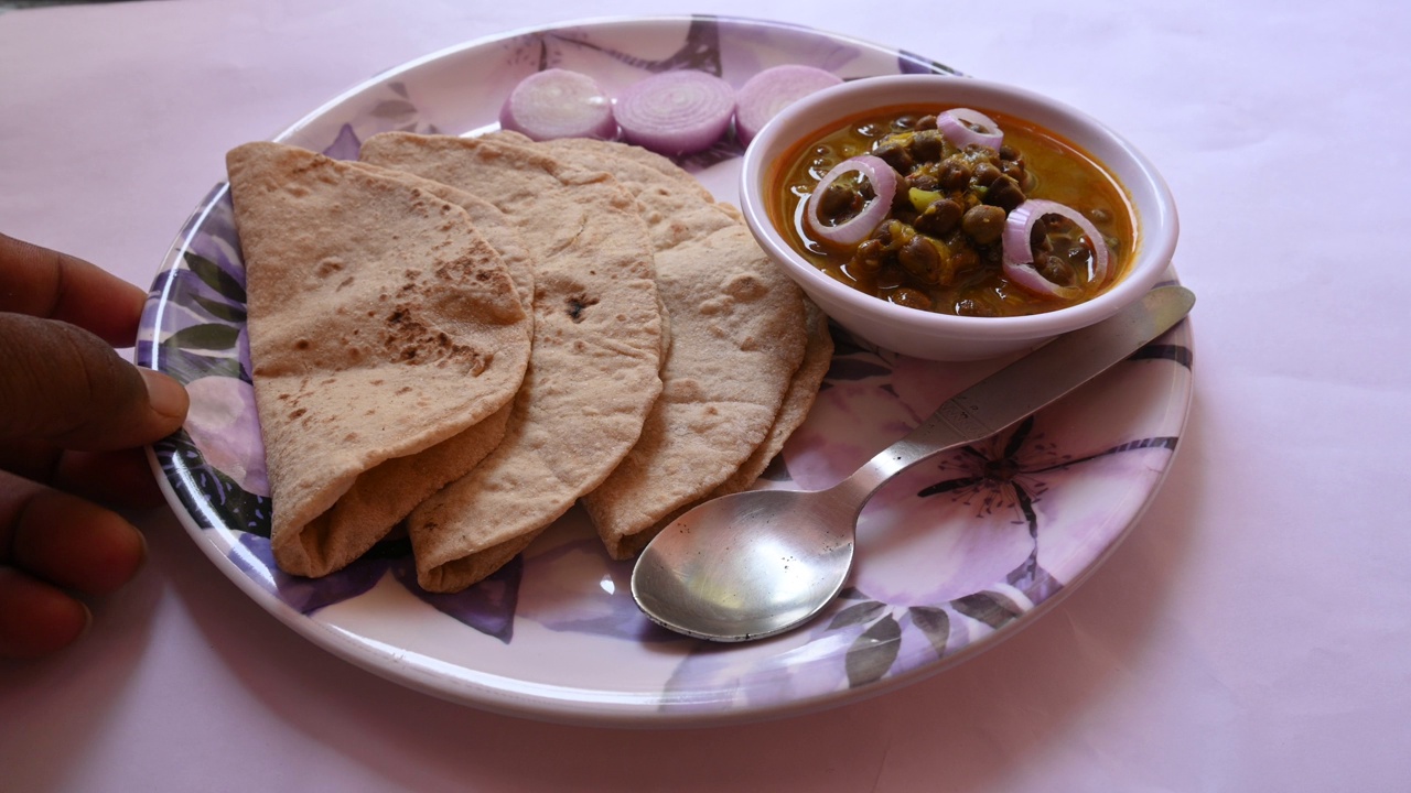 Chana Masala和Roti。视频素材