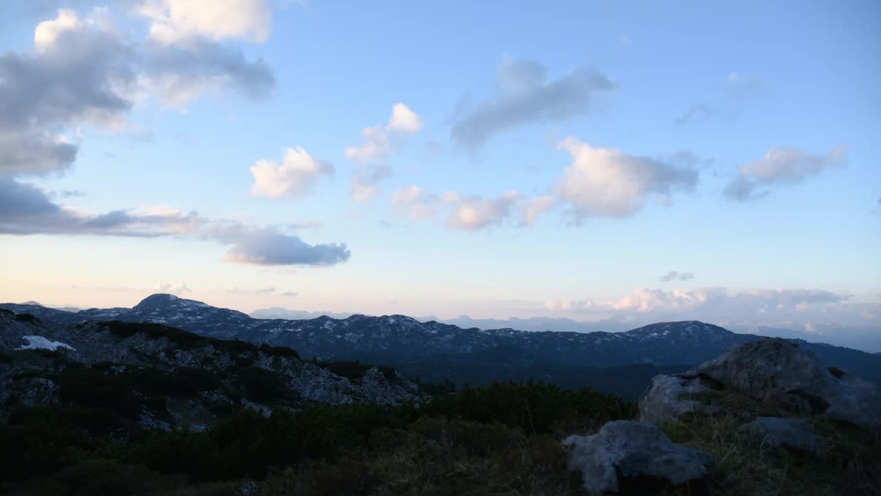 时间流逝，日落，白天，夜晚，黄昏，在达赫斯坦高原，施蒂里亚视频素材