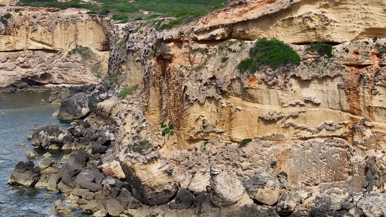 意大利撒丁岛的卡波曼努悬崖视频素材