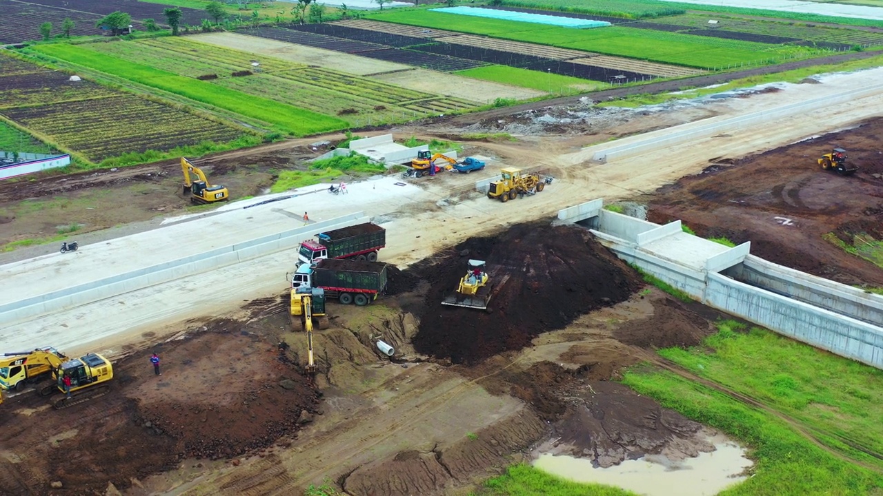 收费公路建设过程视频素材