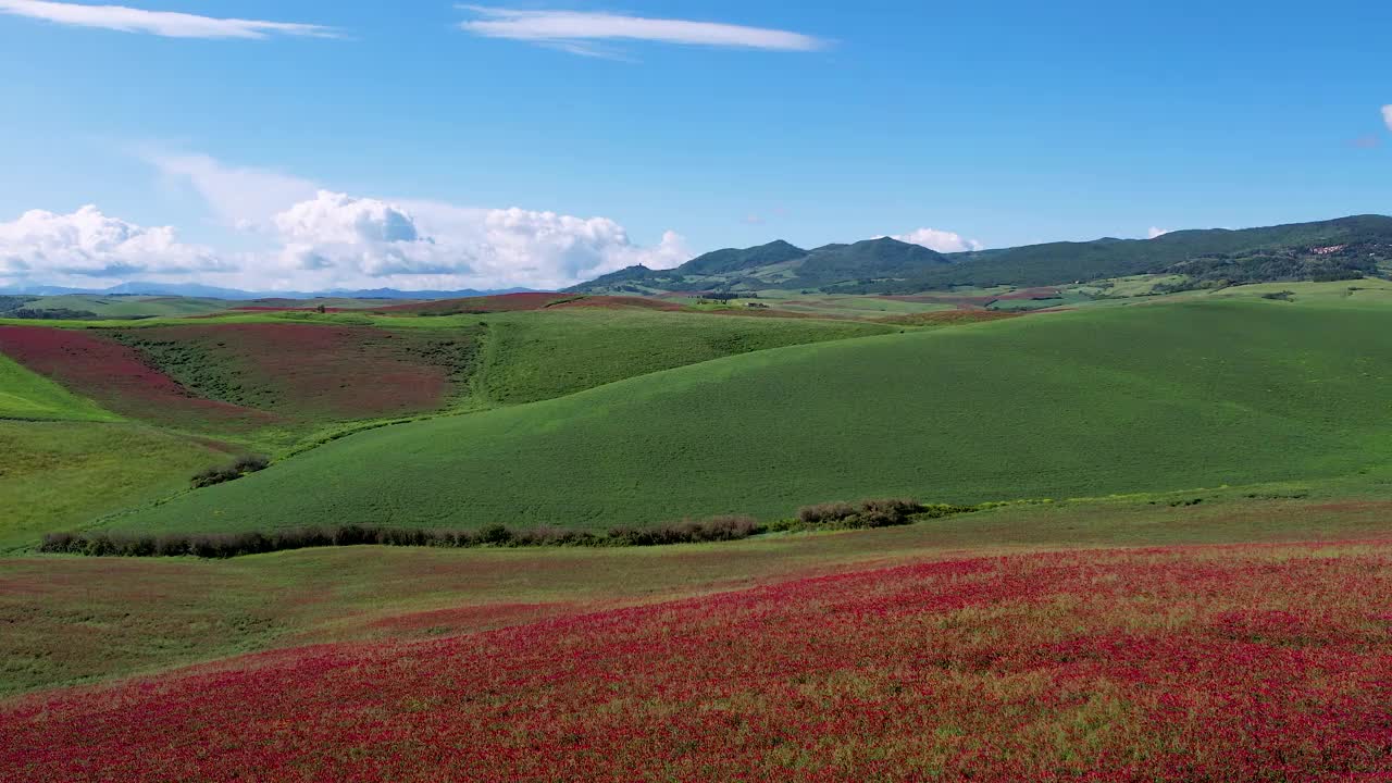 托斯卡纳，瓦尔德尔萨，沃尔泰拉附近的景观视频素材