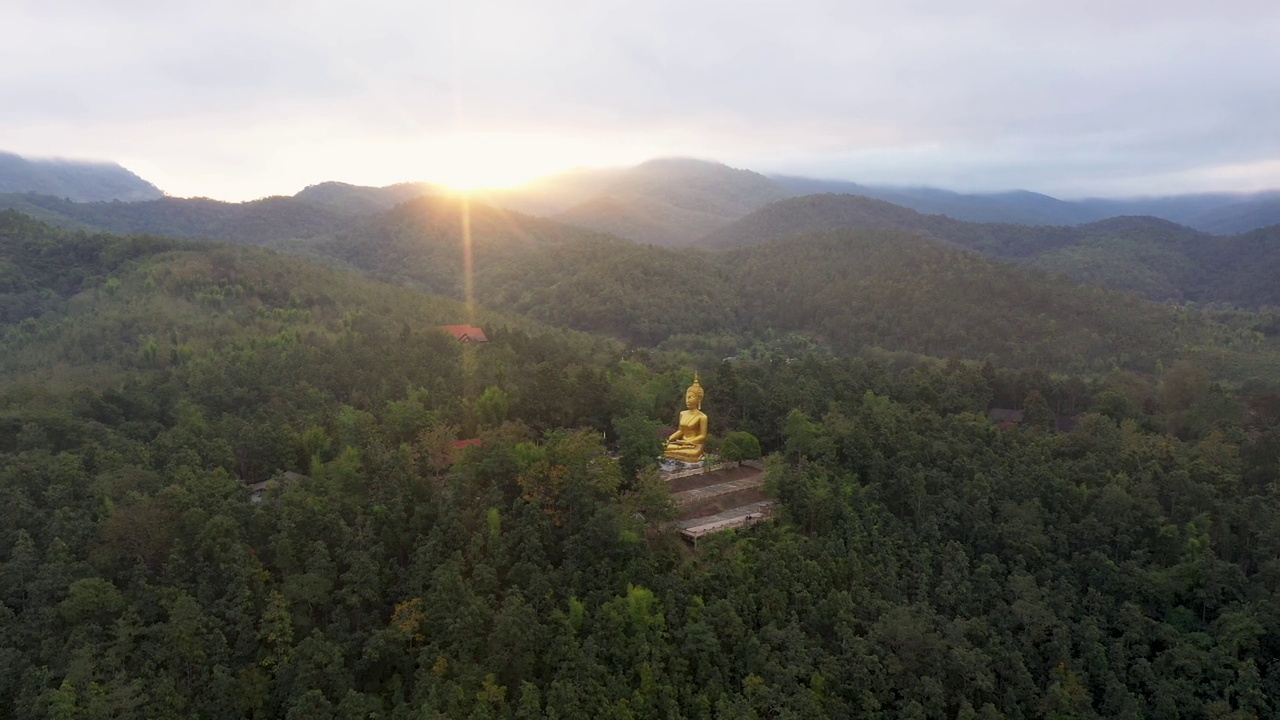 Phra That Chom Thong, Mae Sariang, Mae Hong Son省，泰国视频素材