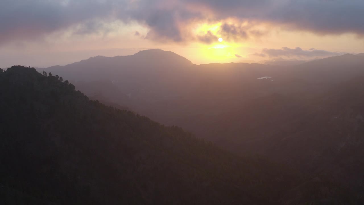 加那利群岛日落时的空中景观视频素材