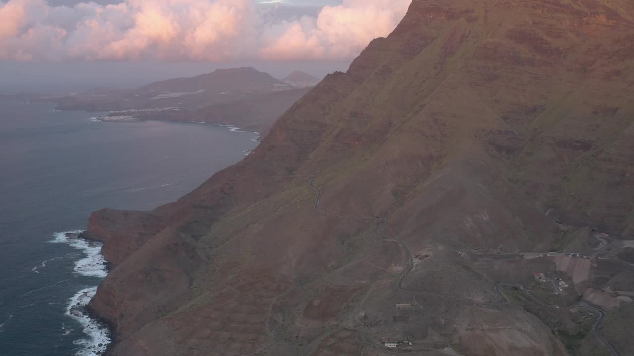 加那利群岛西海岸鸟瞰图。视频素材