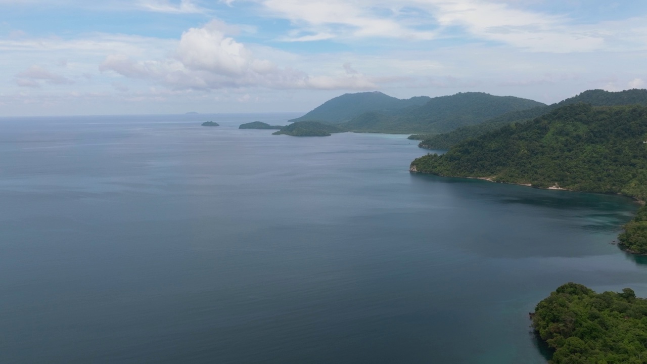 海岸威岛。印度尼西亚。视频素材